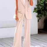 Abito da donna – Taglio aderente – Senza maniche – Ampi revers – Chiusura con bottoni