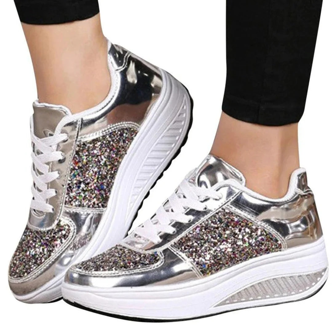 Sneakers da donna – Suola platform – Finitura lucida – Dettagli glitterati – Modello basso