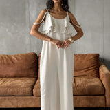 Abito lungo in lino color cachi con scollo rotondo e volant