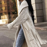 Soprabito in lana con doppio taschino e risvolto bianco lavorato a maglia