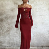 Abito lungo aderente elegante in pizzo con spalle scoperte