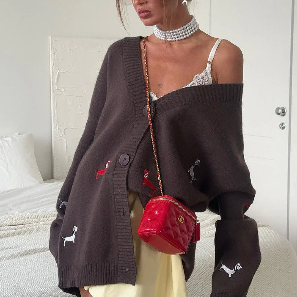 Cardigan largo con bottoni ricamati in maglia con bassotto