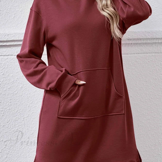 Abito midi con cappuccio e spacco sulla tasca