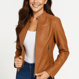 Giacca in pelle da donna – Taglio aderente – Collo dritto – Maniche lunghe – Tasche con cerniera