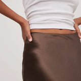 Gonna midi in raso da donna – Tessuto elegante e fluido – Taglio aderente sofisticato