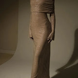 Abito da festa lungo aderente con scollo a V e paillettes