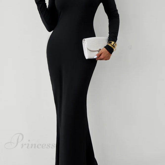 Abito a sirena con spalle scoperte