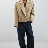 Cappotto largo in lana stile blazer con revers a lancia