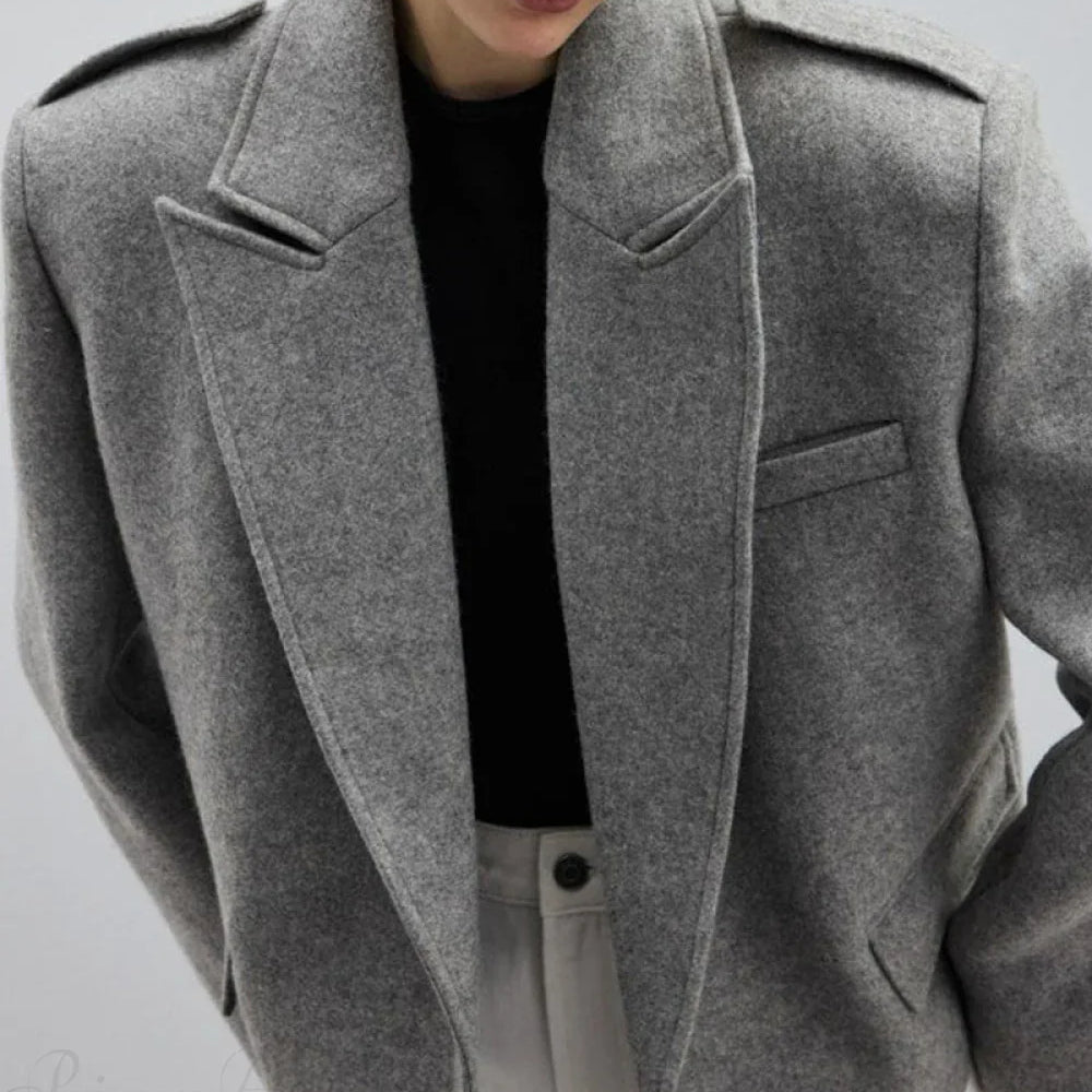 Cappotto largo in lana stile blazer con revers a lancia