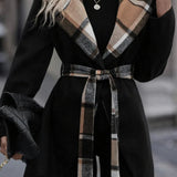 Cappotto in misto lana con cintura annodata in vita e motivo a blocchi di colore a quadri