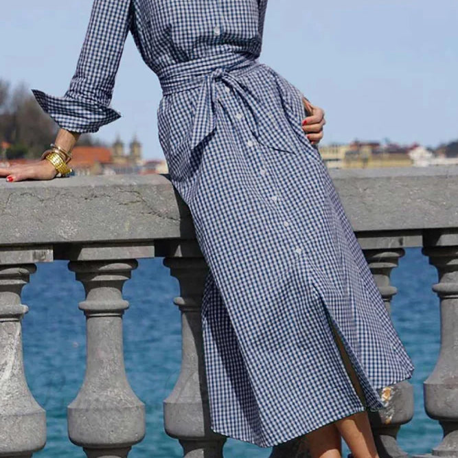 Abito scozzese con cintura in vita