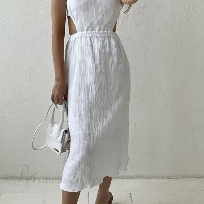 Abito canotta plissettato con chiusura monopetto e vita scoperta