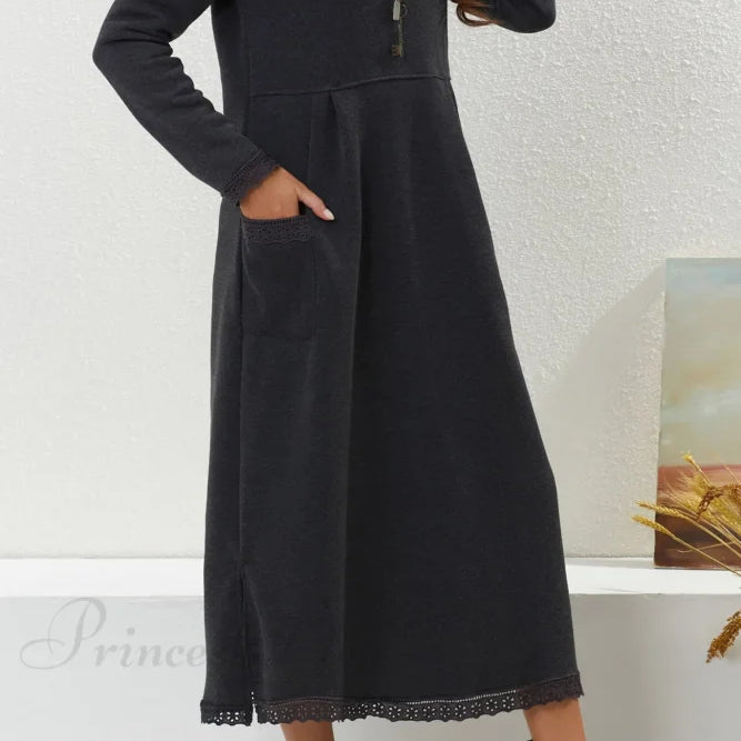 Abito con orlo in pizzo e tasche