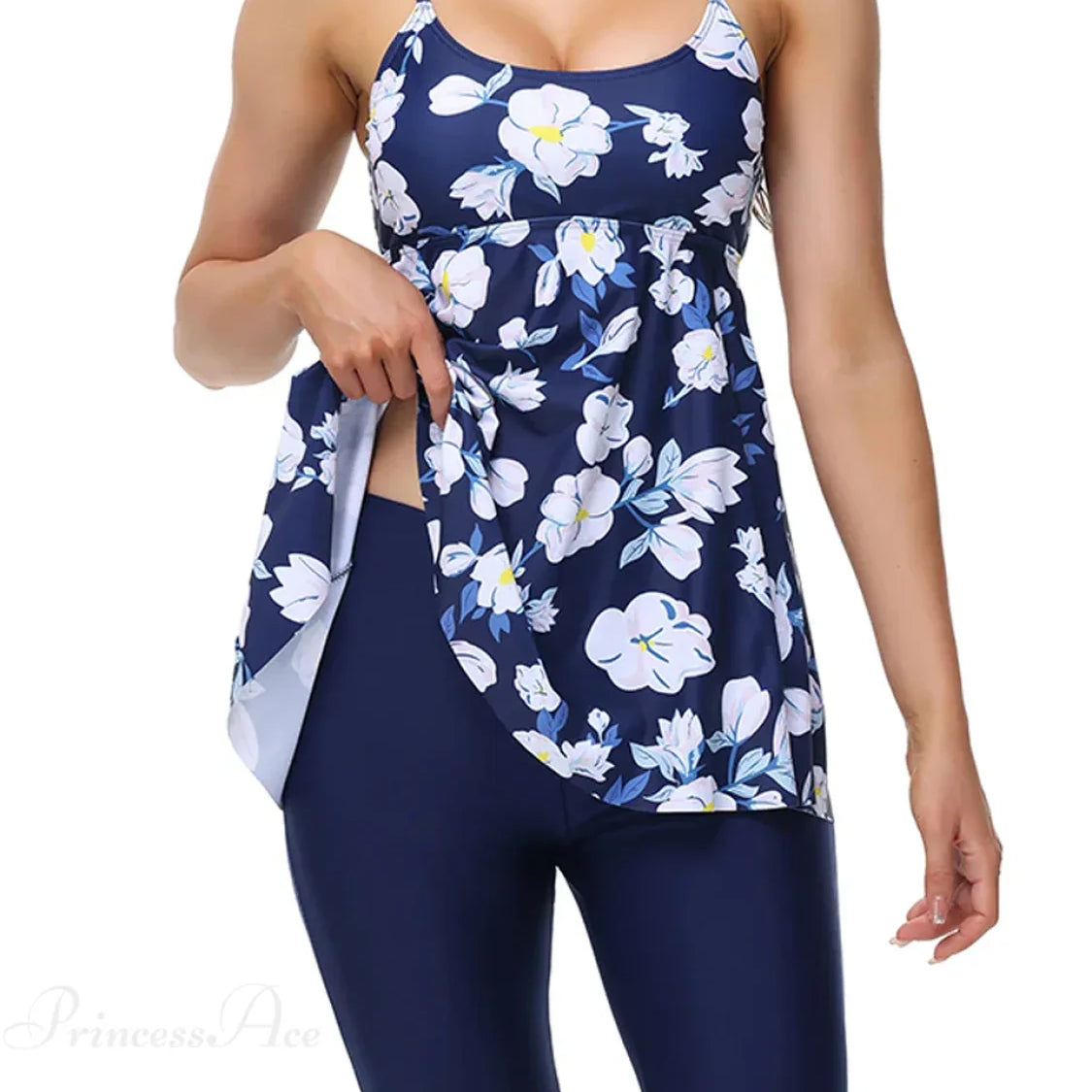 Completo due pezzi tankini con pantaloncini al ginocchio stampati