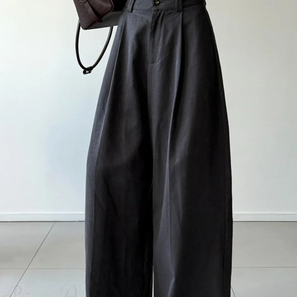 Pantaloni larghi a vita alta e rilassati in stile retrò