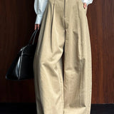 Pantaloni larghi a vita alta e rilassati in stile retrò