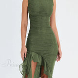 Abito midi sensuale irregolare senza maniche, arricciato e scollato, perfetto per l'estate