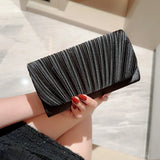 Pochette da sera in raso con strass plissettati per matrimonio