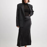 Gonna midi in raso da donna – Tessuto elegante e fluido – Taglio aderente sofisticato