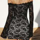 Mini abito sexy in pizzo trasparente con spalle scoperte e maniche lunghe