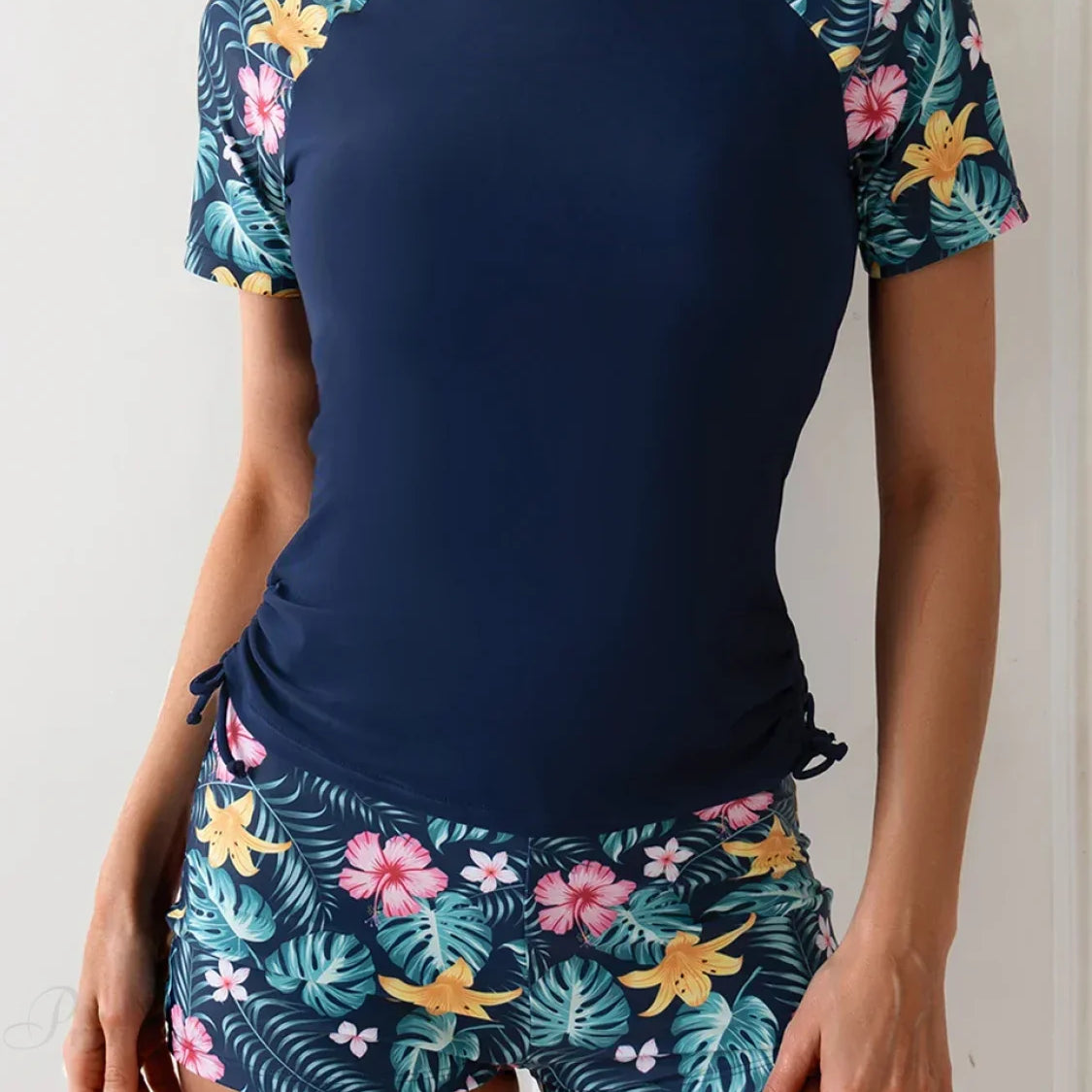 Completo da surf a maniche corte in due pezzi