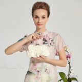 Borsa da cena con cornice di fiori di rosa in seta