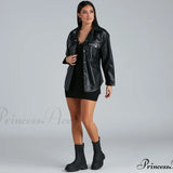 Giacca-camicia con cintura in similpelle di Sleek Trends