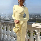 Abito lungo elegante con orlo arricciato sottile