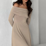 Abito lungo formale minimale con spalle scoperte e aderente