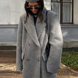 Cappotto ampio con colletto rovesciato