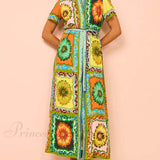 Abito midi con stampa speciale di girasoli ed eleganza