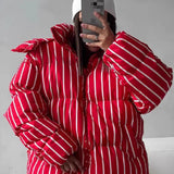 Cappotto trapuntato caldo con cappuccio a righe e collo alto