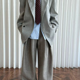 Blazer strutturato con spalle larghe