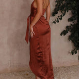 Abiti midi alla francese eleganti, unici e affascinanti con spalline