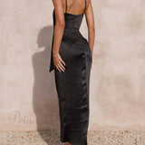 Abiti midi alla francese eleganti, unici e affascinanti con spalline