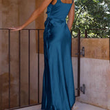 Abiti da damigella d'onore midi in raso con scollo all'americana estivi