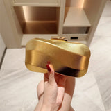 Borsa a mano da sera con scatola quadrata testurizzata