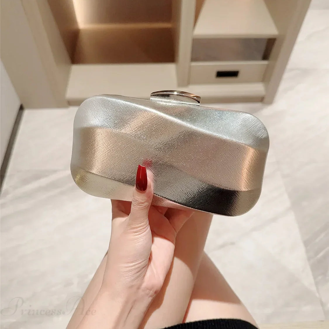 Borsa a mano da sera con scatola quadrata testurizzata