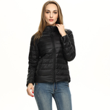 Piumino verde brillante, elegante e comodo per le donne