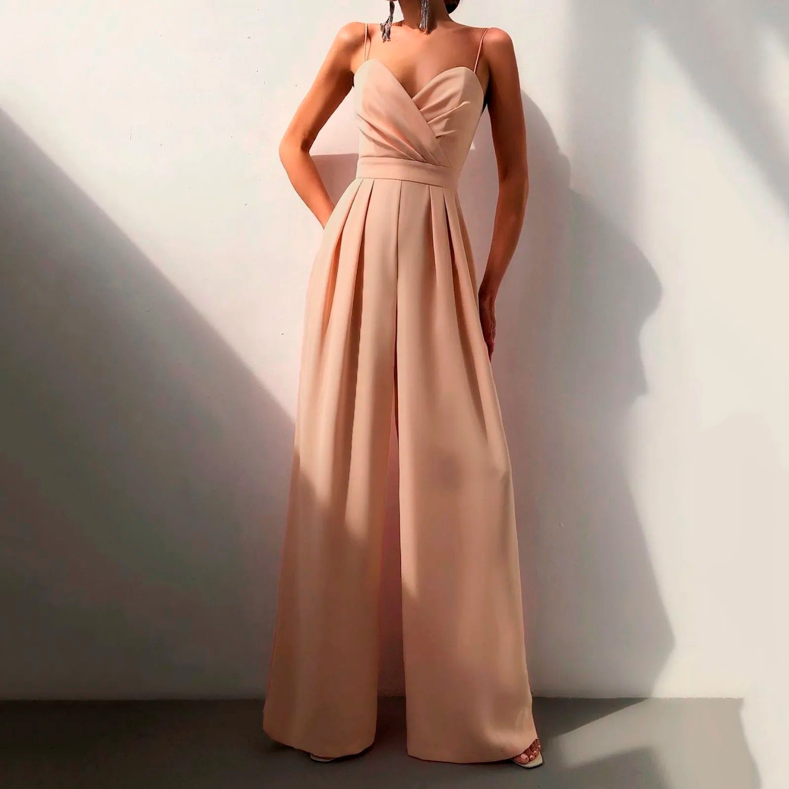 Tuta da donna elegante e raffinata - Comoda e alla moda