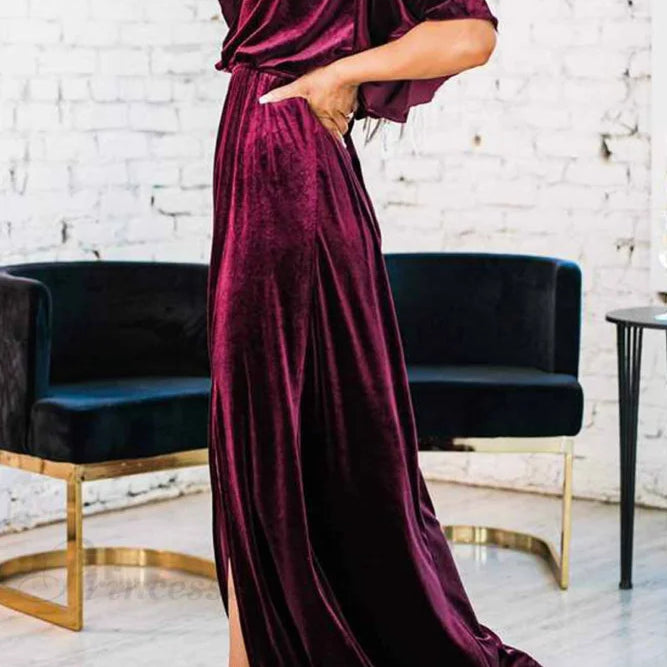 Abito midi in velluto con scollo rotondo e spacco alto