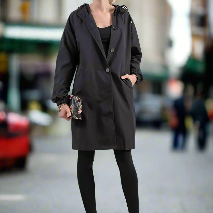 Giacca antipioggia leggera, comoda e protettiva per donna