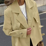 Cappotto vintage doppiopetto con cintura di media lunghezza