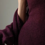 Completo due pezzi composto da cardigan in maglia vintage e abito senza maniche