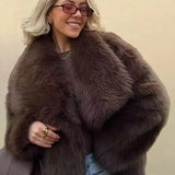 Cappotto minimalista in pelliccia sintetica vintage tinta unita