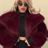 Cappotto minimalista in pelliccia sintetica vintage tinta unita