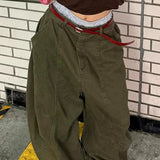 Jeans lavati, larghi e slouchy, lunghi fino al pavimento