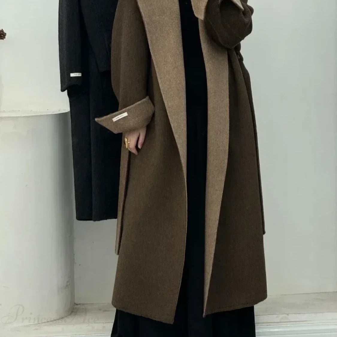 Cappotto in cashmere con cappuccio in lana da donna d'ufficio