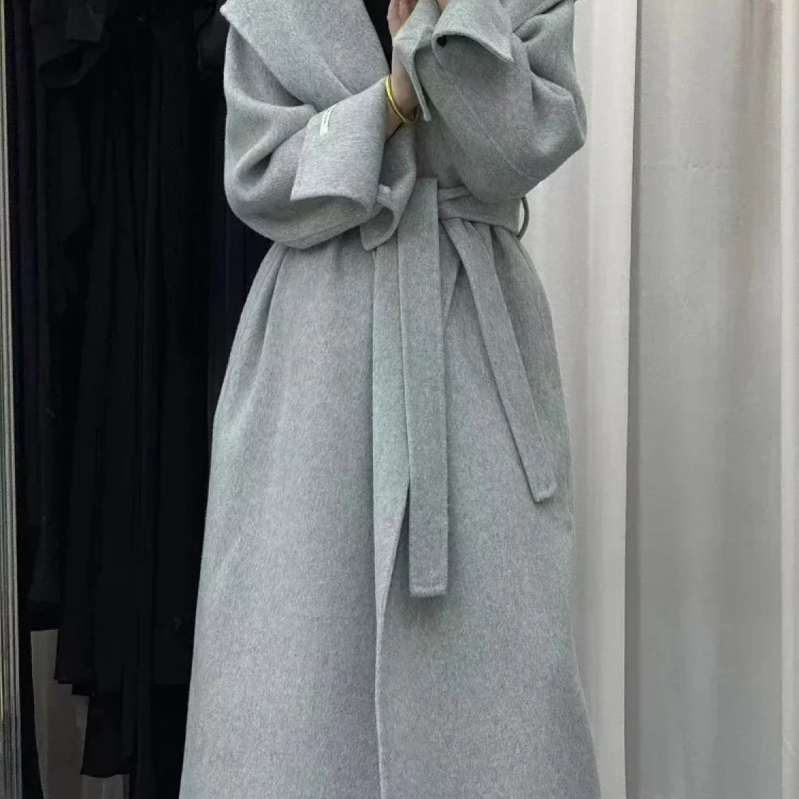 Cappotto in cashmere con cappuccio in lana da donna d'ufficio